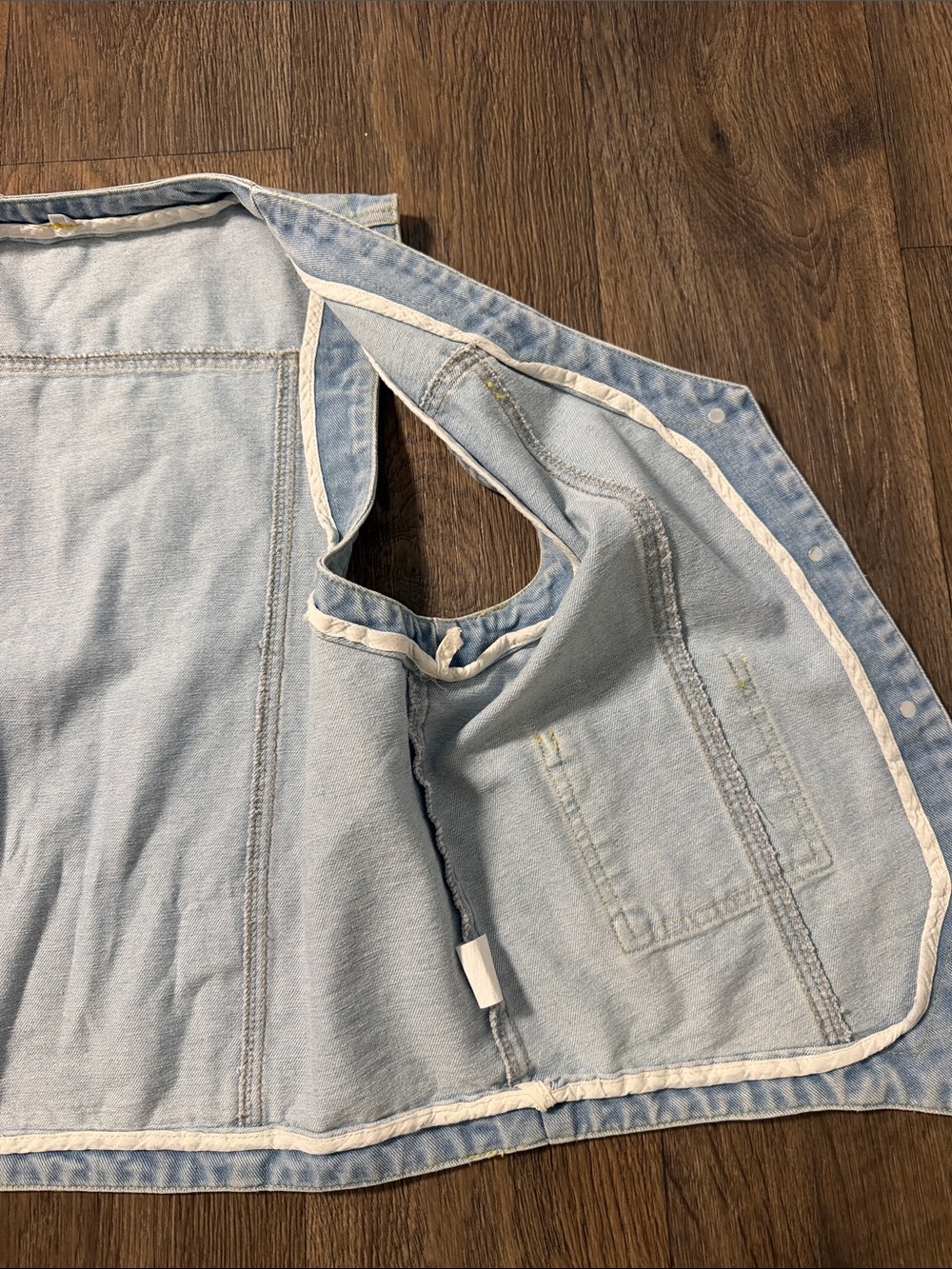 Light Wash Denim Vest with Front Pockets - Picture 5 of 7